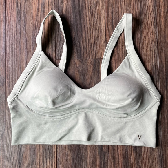 Victoria’s Secret Sports Bra - Picture 1 of 4